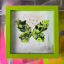 Load image into Gallery viewer, Botanical Butterfly (green frame)